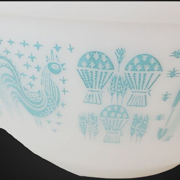 Vintage Pyrex Amish Butterprint Mixing Bowl # 402 White Turquoise 1.5 Qt - Picture 8 of 14